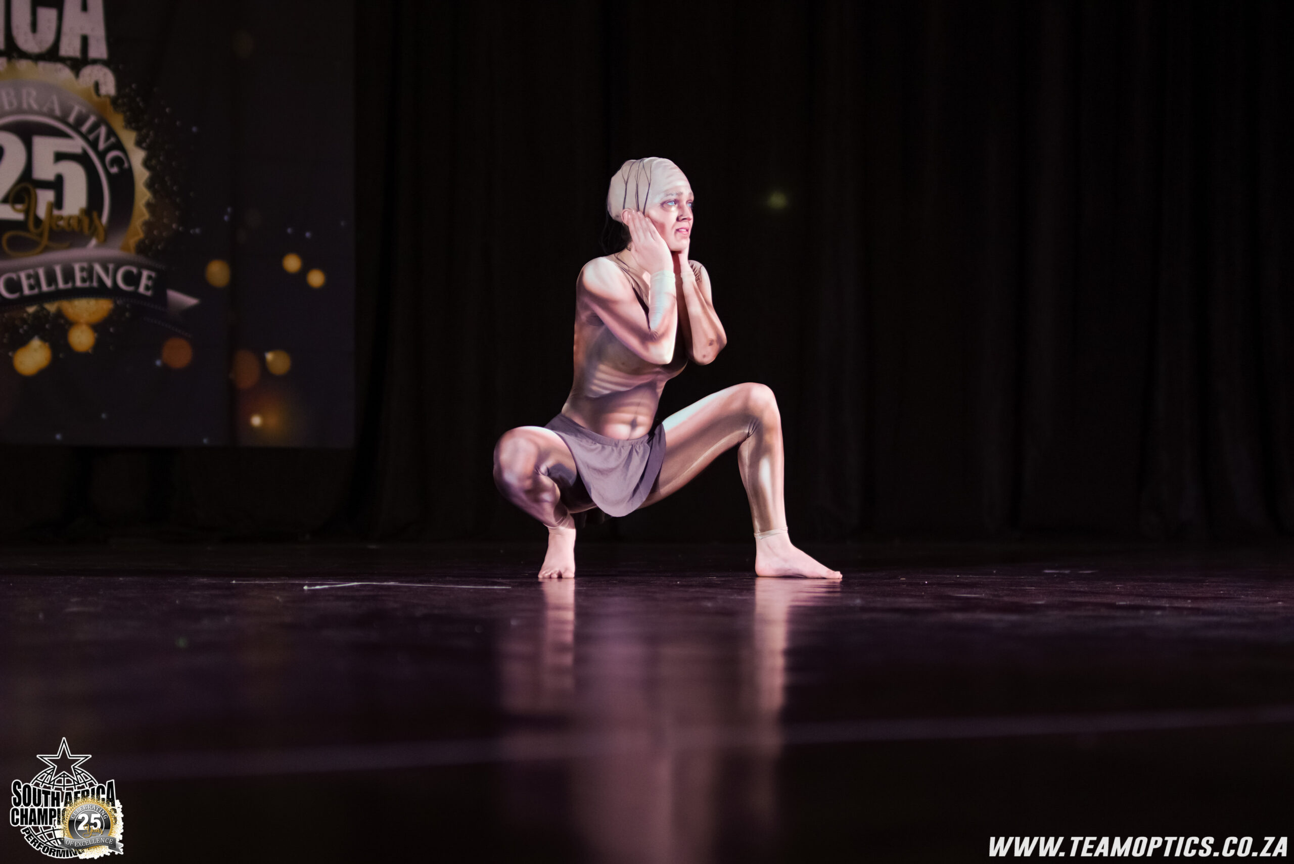 14126362-Extra-Large-Digital-Photo-Download-3900x2605